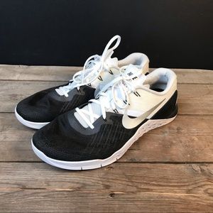 Nike metcon 3 size 14 black and white